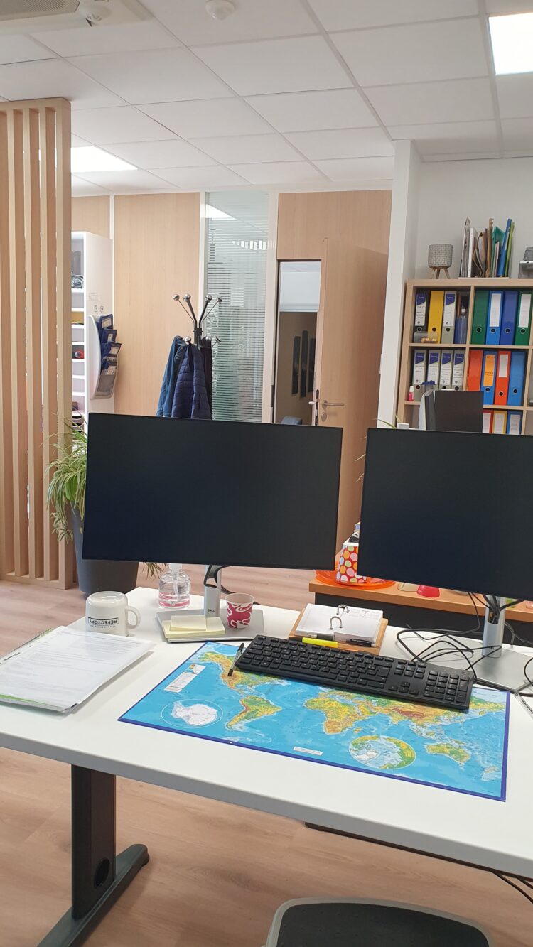 mobilier upcyclé CNRS